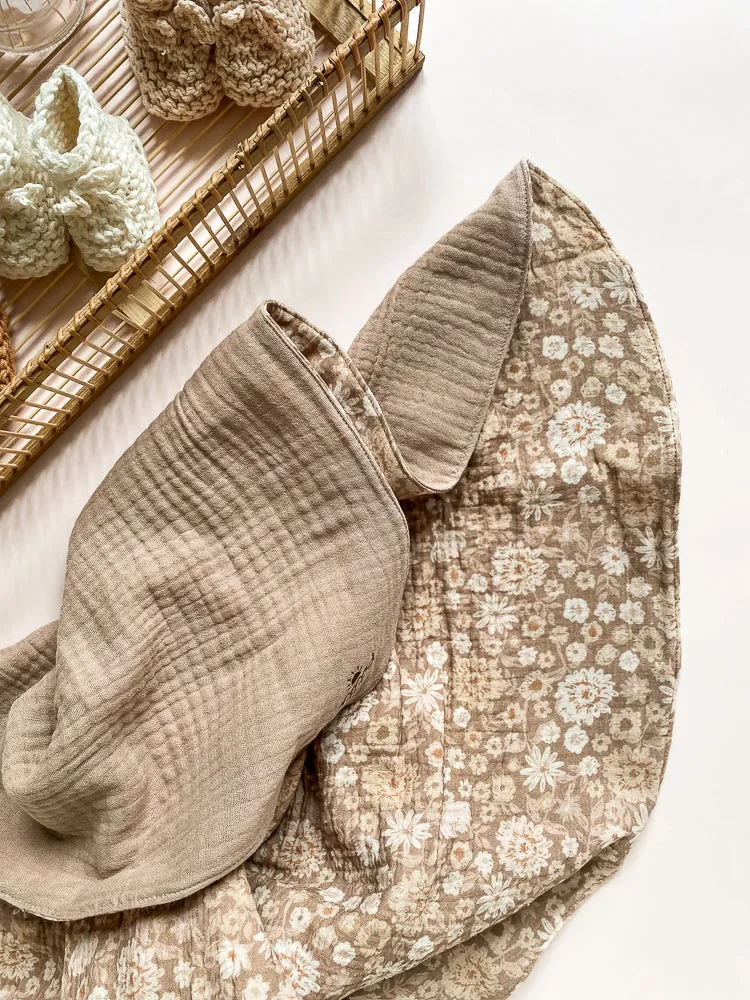 Baby blanket / vintage floral